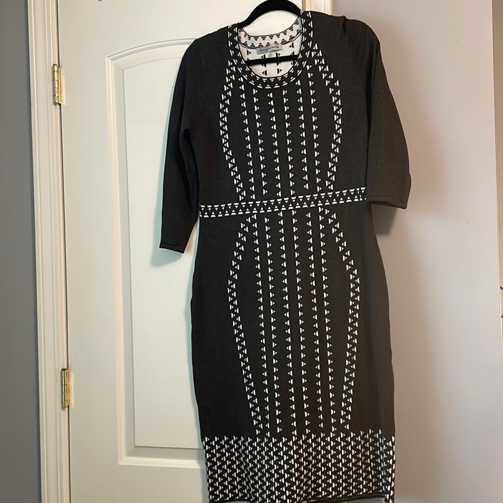 Danny and Nicole gray & white dress. Stretchy, flattering, warm!